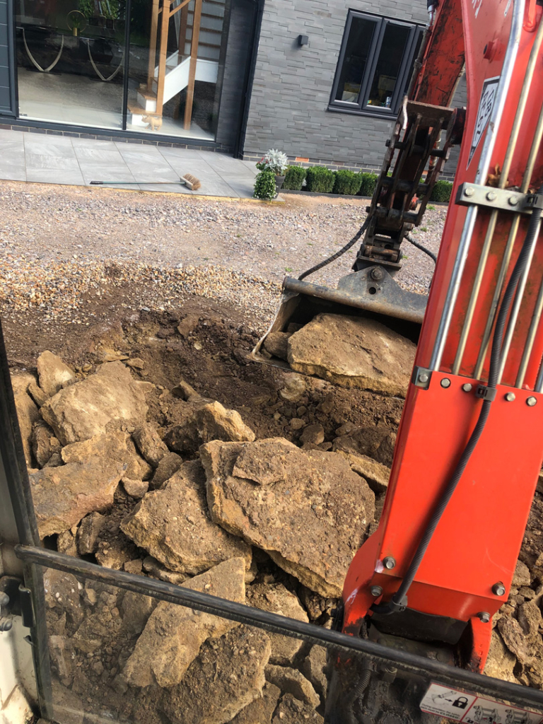 Digger hire with driver small jobs in Berkshire Hampshire and Surrey