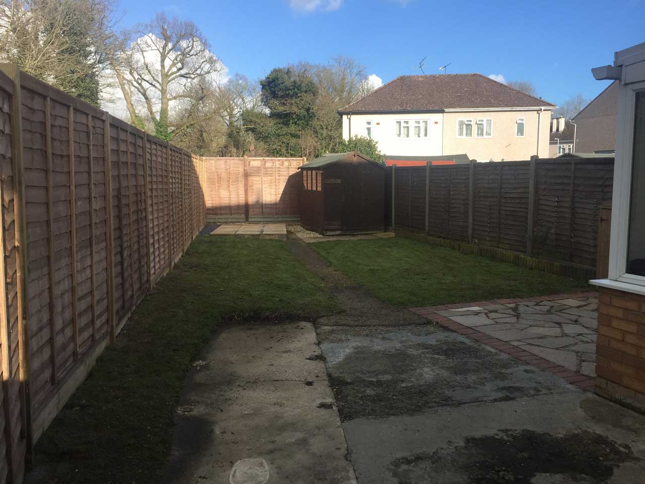 Fencing Contractors in Berkshire Hampshire and Surrey Let The Digger