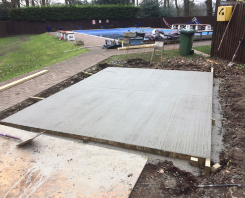 Foundations Berkshire Hampshire Surrey - small foundations for sheds and outbuildings Berkshire Hampshire Surrey